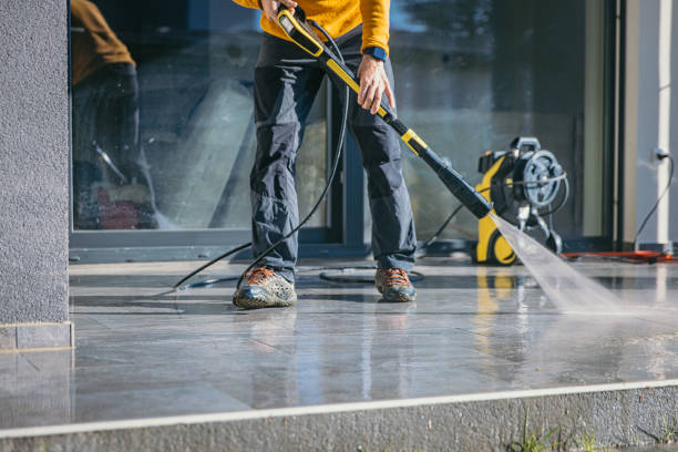 Best Garage Pressure Washing  in Glenrock, WY